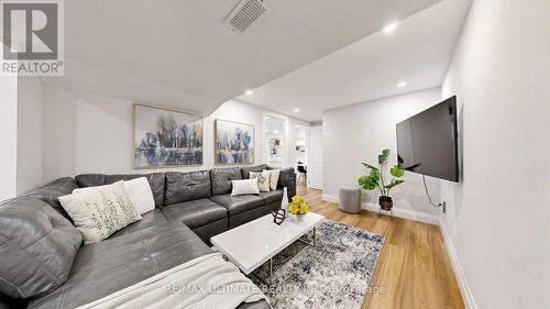 73 Bowerbank Drive, Toronto, ON - Indoor Photo Showing Living Room