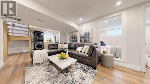 73 Bowerbank Drive, Toronto, ON - Indoor Photo Showing Living Room