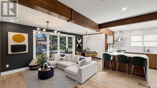 73 Bowerbank Drive, Toronto, ON - Indoor