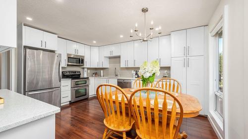 1175 Neptune Road, Kelowna, BC - Indoor