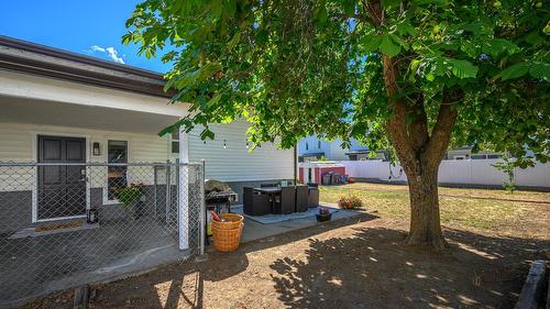 1175 Neptune Road, Kelowna, BC - Outdoor