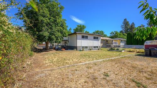 1175 Neptune Road, Kelowna, BC - Outdoor