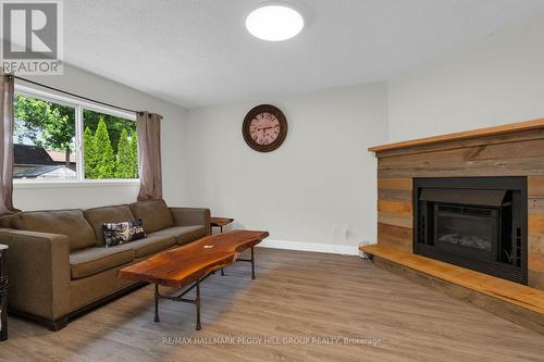 468 Grove Street E, Barrie, ON - Indoor Photo Showing Living Room With Fireplace