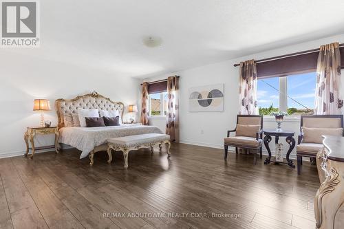 3308 Liptay Avenue, Oakville, ON - Indoor