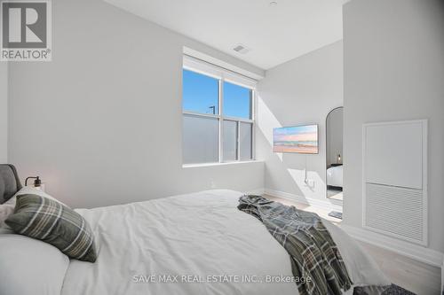 103 - 1878 Gordon Street, Guelph, ON - Indoor Photo Showing Bedroom