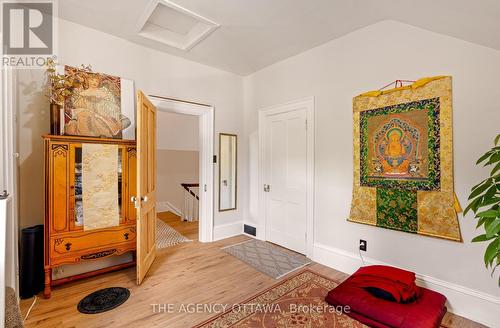 A & B - 33 Napoleon Street, Carleton Place, ON - Indoor Photo Showing Other Room