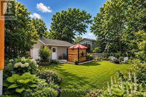 A & B - 33 Napoleon Street, Carleton Place, ON - Outdoor