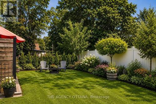 A & B - 33 Napoleon Street, Carleton Place, ON - Outdoor
