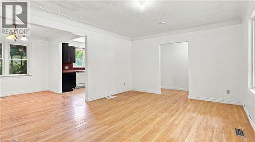 524 Dorval Drive, Ancaster, ON - Indoor Photo Showing Other Room