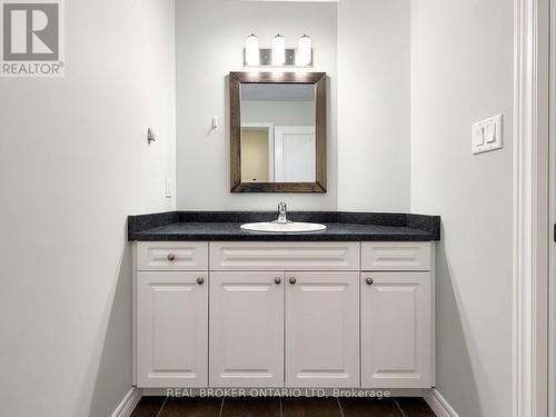52 - 1054 Oakcrossing Gate, London North (North M), ON - Indoor Photo Showing Bathroom