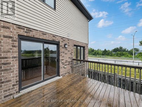 52 - 1054 Oakcrossing Gate, London North (North M), ON - Outdoor With Deck Patio Veranda With Exterior