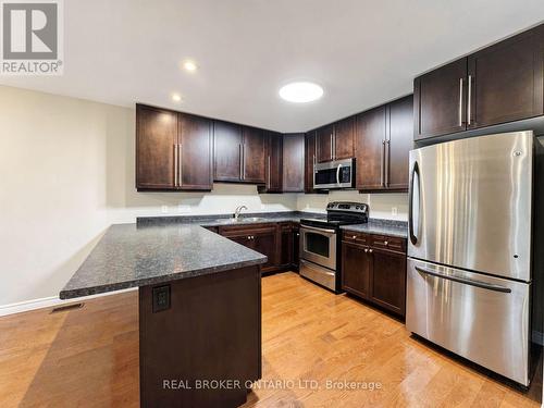 Kitchen - 52 - 1054 Oakcrossing Gate, London North (North M), ON - Indoor Photo Showing Kitchen