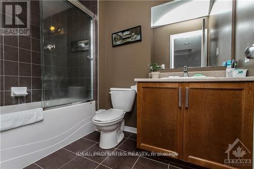 829 Percifor Way, Ottawa, ON - Indoor Photo Showing Bathroom