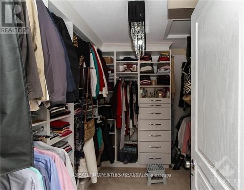 829 Percifor Way, Ottawa, ON - Indoor With Storage