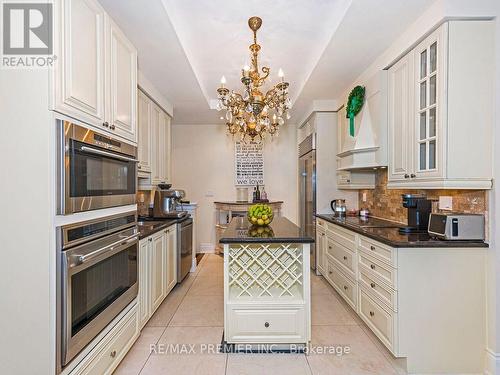 14 - 30 Hargrave Lane, Toronto, ON - Indoor Photo Showing Kitchen