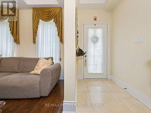 14 - 30 Hargrave Lane, Toronto, ON - Indoor
