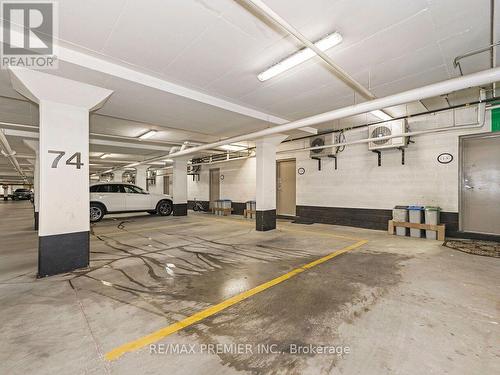 14 - 30 Hargrave Lane, Toronto, ON - Indoor Photo Showing Garage