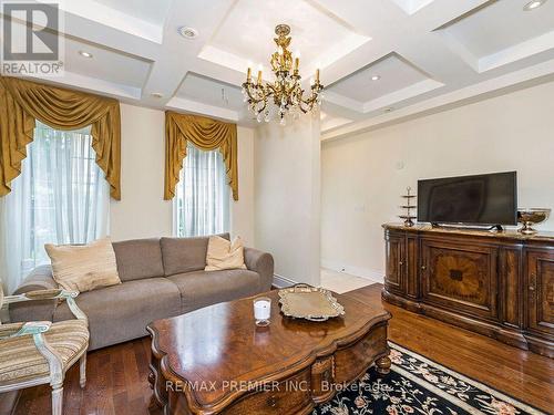 14 - 30 Hargrave Lane, Toronto, ON - Indoor Photo Showing Living Room
