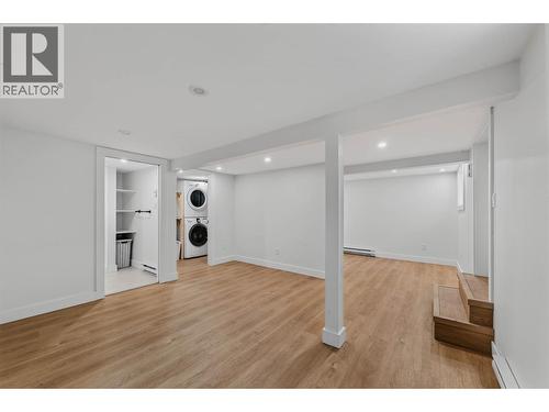 1011 Hall Street, Nelson, BC - Indoor