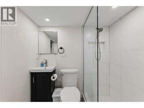 1011 Hall Street, Nelson, BC - Indoor Photo Showing Bathroom