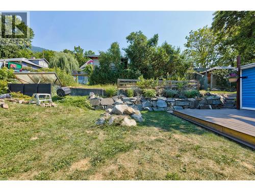 1011 Hall Street, Nelson, BC - Outdoor