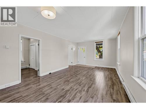 1011 Hall Street, Nelson, BC - Indoor Photo Showing Other Room