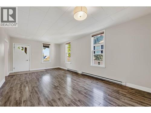 1011 Hall Street, Nelson, BC - Indoor Photo Showing Other Room