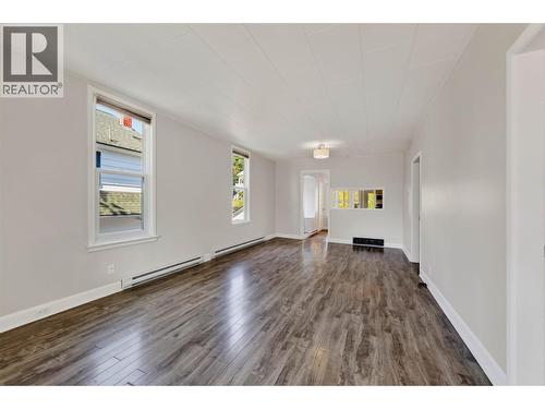 1011 Hall Street, Nelson, BC - Indoor Photo Showing Other Room