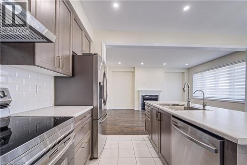 407 Dolman Street, Breslau, ON - Indoor Photo Showing Kitchen With Upgraded Kitchen