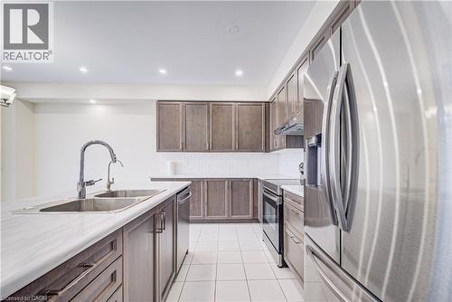 407 Dolman Street, Breslau, ON - Indoor Photo Showing Kitchen With Double Sink With Upgraded Kitchen