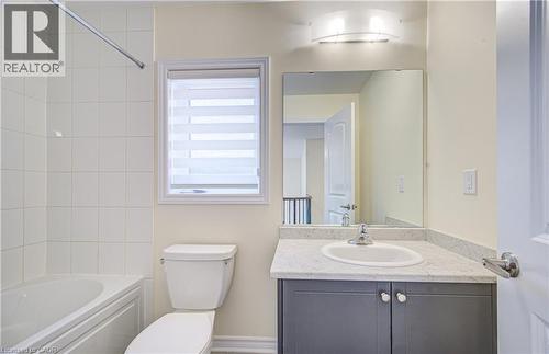 407 Dolman Street, Breslau, ON - Indoor Photo Showing Bathroom