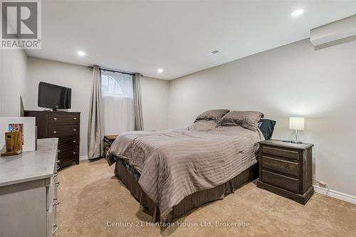 653 Perry Street, Centre Wellington (Fergus), ON - Indoor Photo Showing Bedroom