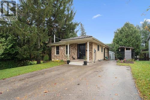 653 Perry Street, Centre Wellington (Fergus), ON - Outdoor