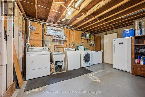 653 Perry Street, Centre Wellington (Fergus), ON - Indoor Photo Showing Laundry Room