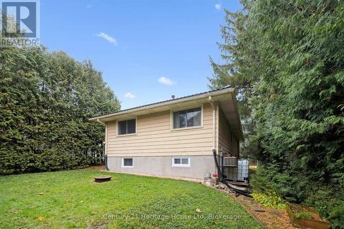 653 Perry Street, Centre Wellington (Fergus), ON - Outdoor