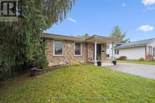 653 Perry Street, Centre Wellington (Fergus), ON - Outdoor