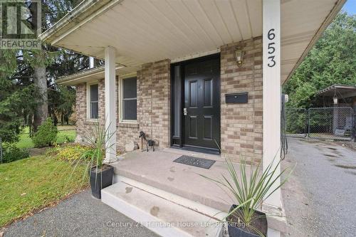 653 Perry Street, Centre Wellington (Fergus), ON - Outdoor