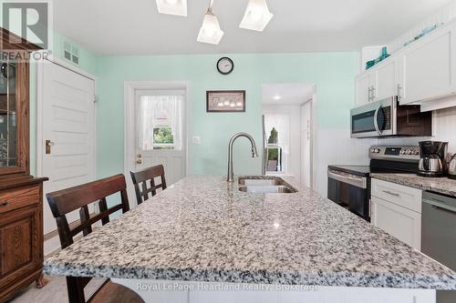 169 Ontario Street, Central Huron (Clinton), ON - Indoor Photo Showing Kitchen With Double Sink With Upgraded Kitchen