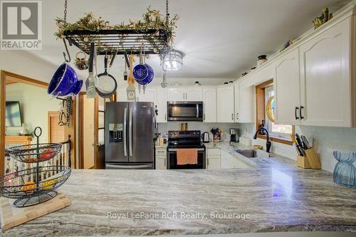 Granite countertops - 7195 Sixteenth Line, Mapleton, ON 