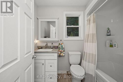 31 Loon Echo Trail, Seguin, ON - Indoor Photo Showing Bathroom