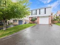 128 MACATEE PLACE S  Cambridge, ON N1R 6Z8