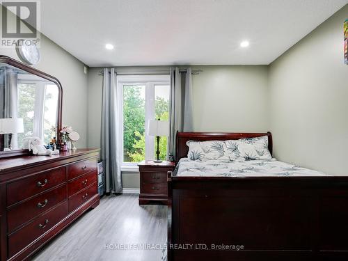 128 Macatee Place S, Cambridge, ON - Indoor Photo Showing Bedroom