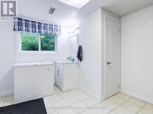 128 Macatee Place S, Cambridge, ON - Indoor Photo Showing Other Room