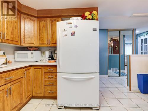 128 Macatee Place S, Cambridge, ON - Indoor Photo Showing Kitchen