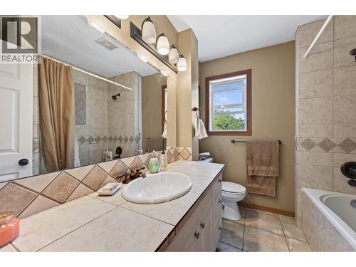 6750 Heffley Road, Kamloops, BC - Indoor Photo Showing Bathroom