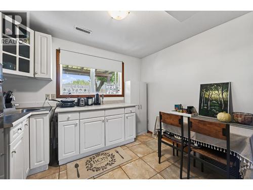 6750 Heffley Road, Kamloops, BC - Indoor Photo Showing Dining Room