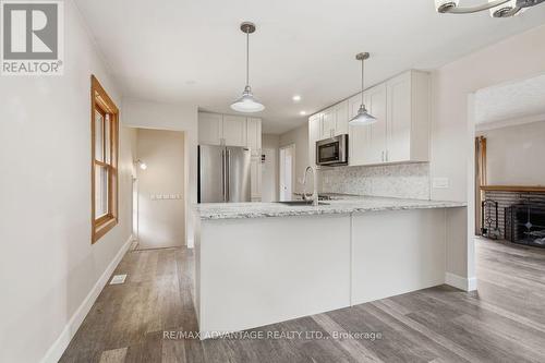 367 Brock Street, London South (South B), ON - Indoor Photo Showing Kitchen With Upgraded Kitchen