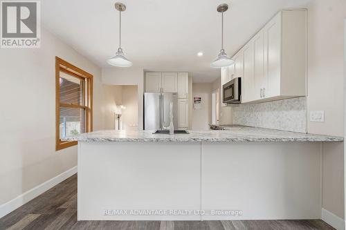 367 Brock Street, London South (South B), ON - Indoor Photo Showing Kitchen With Upgraded Kitchen