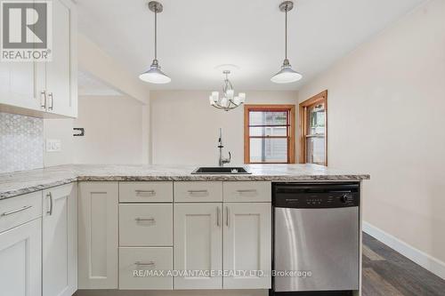 367 Brock Street, London South (South B), ON - Indoor Photo Showing Kitchen With Upgraded Kitchen