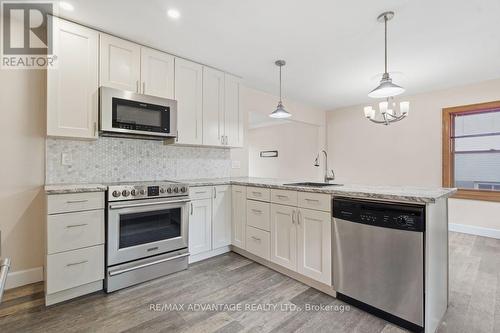 367 Brock Street, London South (South B), ON - Indoor Photo Showing Kitchen With Upgraded Kitchen